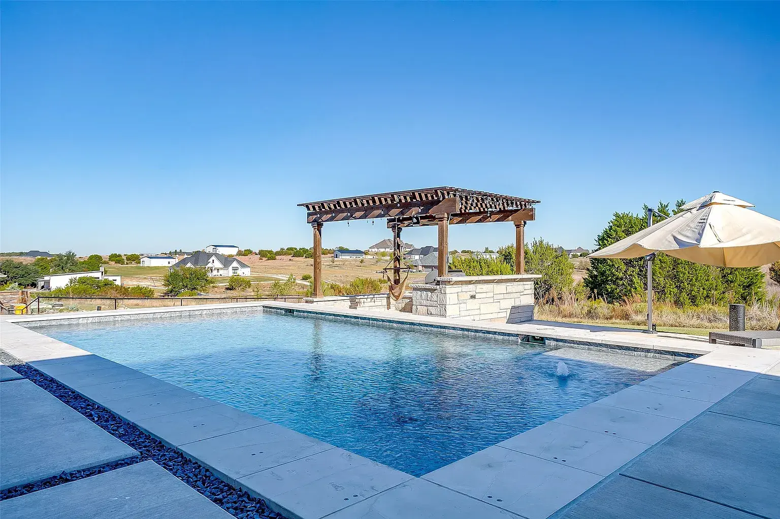 1005 Kingsley Ct, Weatherford, TX 76087