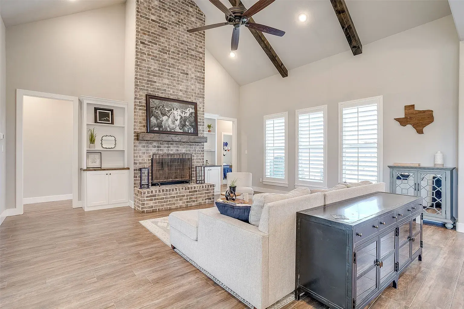 1005 Kingsley Ct, Weatherford, TX 76087